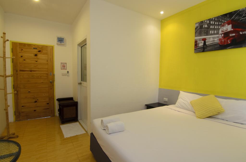 Room Hostel Thalang Ngoại thất bức ảnh